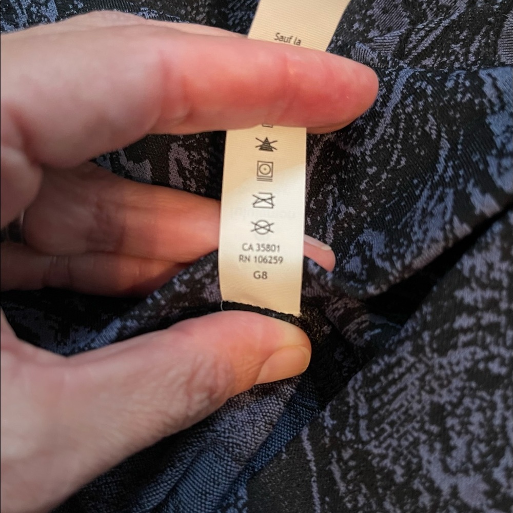 Very rare Lululemon Wunder Under Leggings! - Picture 9 of 11